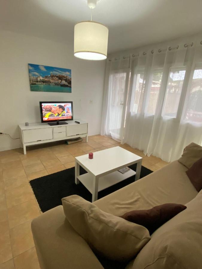 Apartamento A 5Min De Ushuaia, Hi Y Frente De La Playa Den Bossa Leilighet Sant Jordi de ses Salines Eksteriør bilde